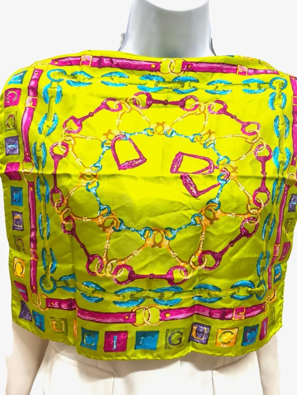 GORGEOUS MINI GUCCI SILK SCARF Green Purple yellow chain Made in Italy (19)